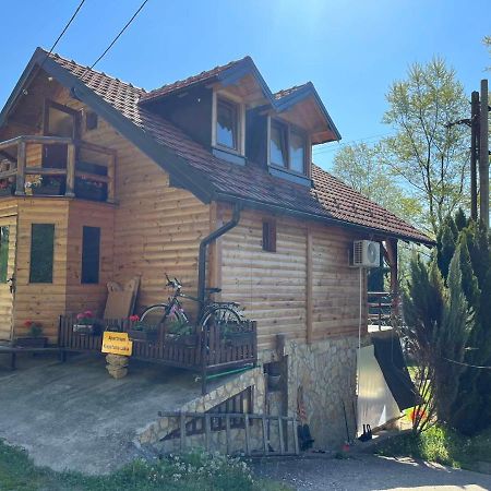 Apartman "Kapetana Luka" Ljubovija Exterior foto