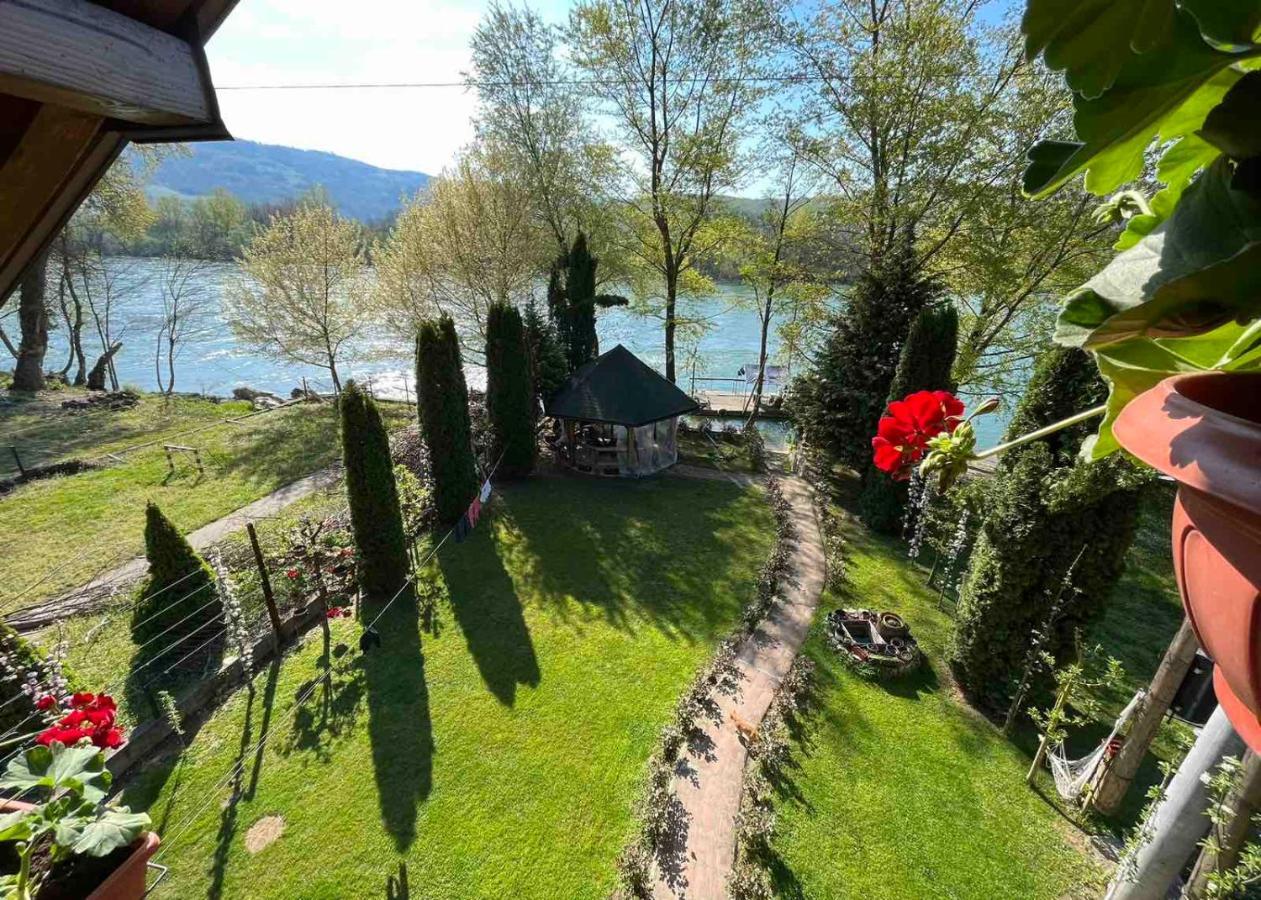 Apartman "Kapetana Luka" Ljubovija Exterior foto